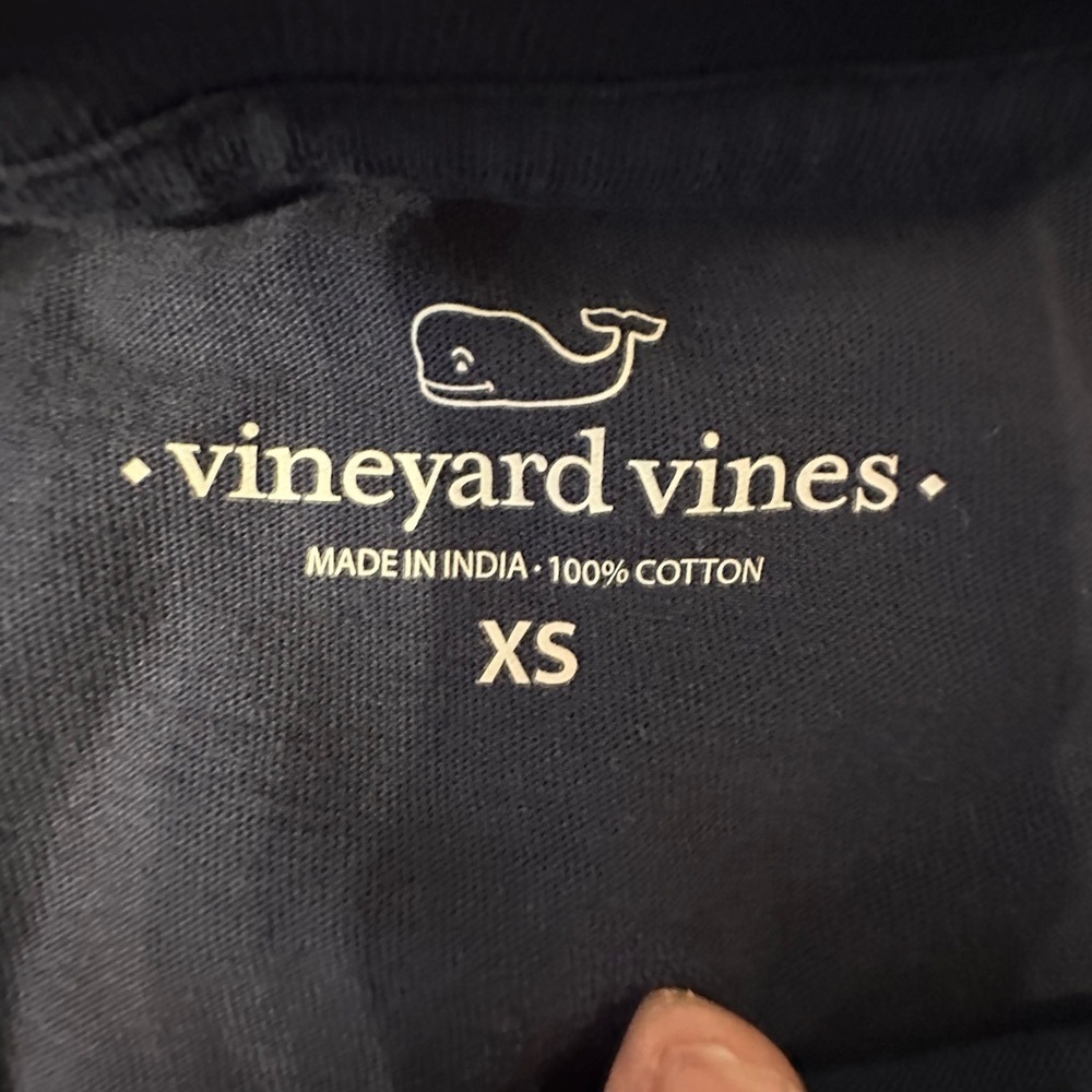 Women’s Vineyard Vines Long Sleeve Tee- Like New - Picture 2 of 5